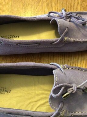 Lavender suede driving moccasin.  Made in Italy.